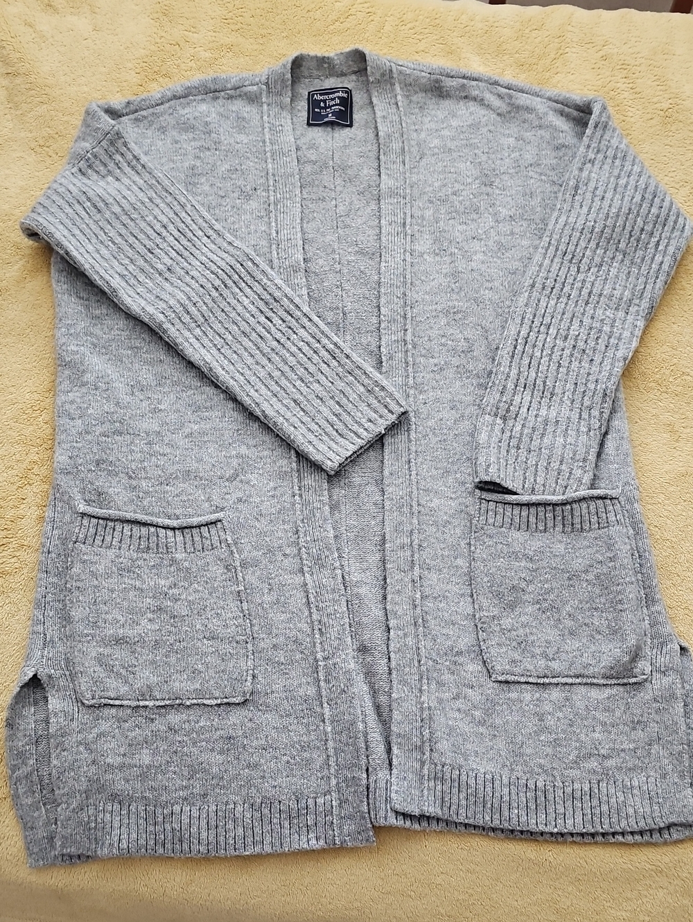 Abercrombie & Fitch Light Gray Open-Front Pocket Cardigan